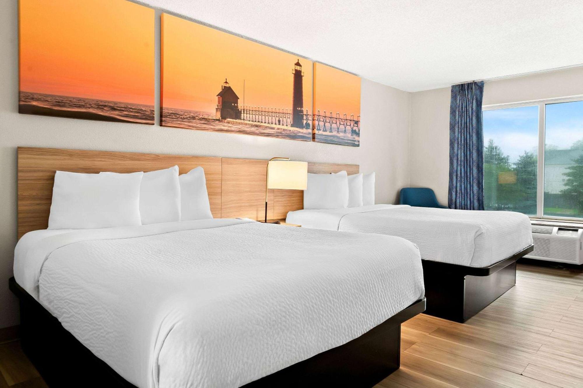 Days Inn & Suites By Wyndham Warren Bagian luar foto
